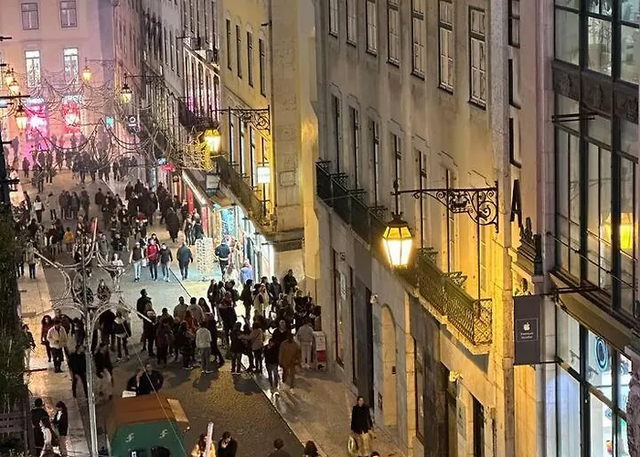Charm And Comfort, In The Heart Of Chiado شقة Lisboa